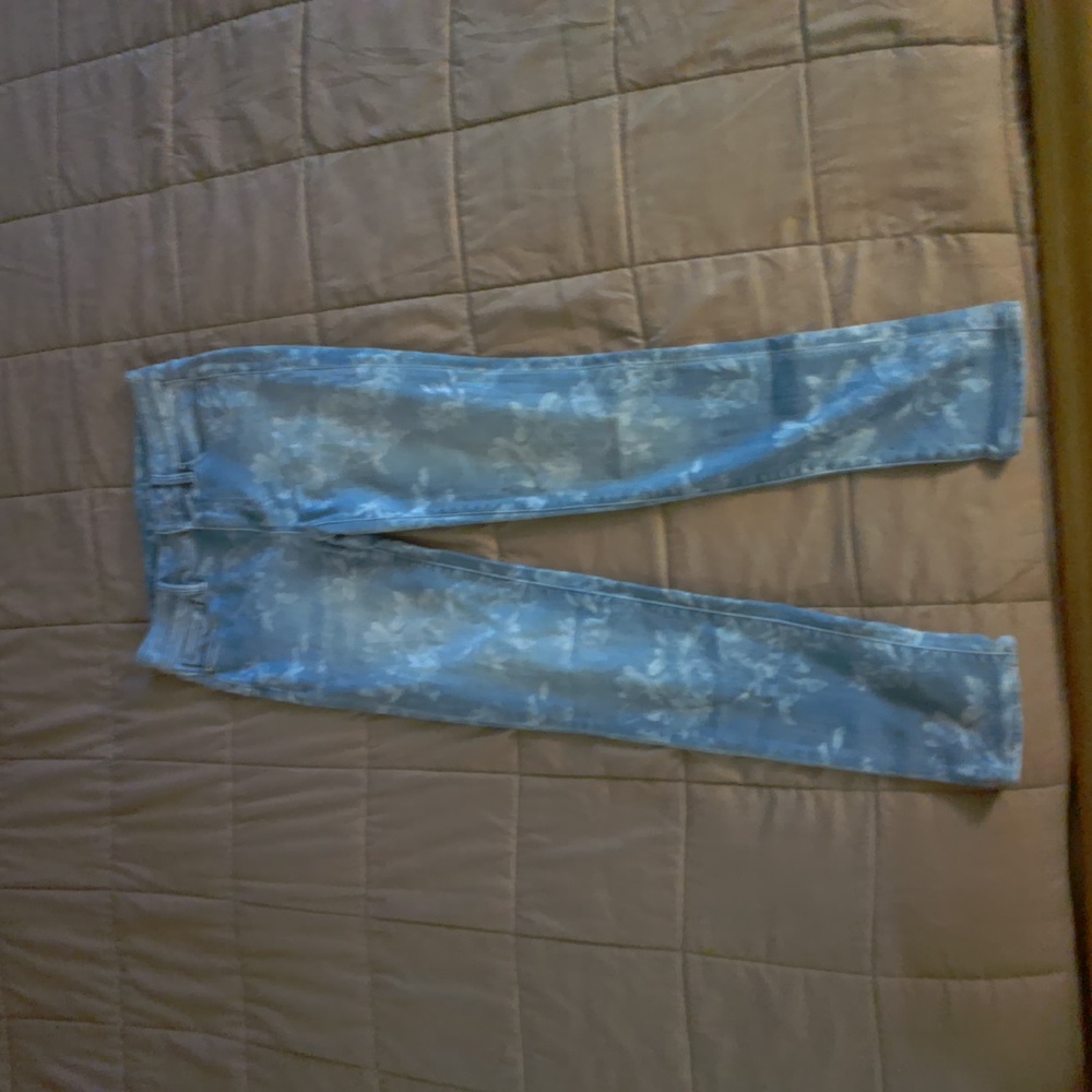 Floral Patterned Blue Jeans White House Black Market Mid Rise